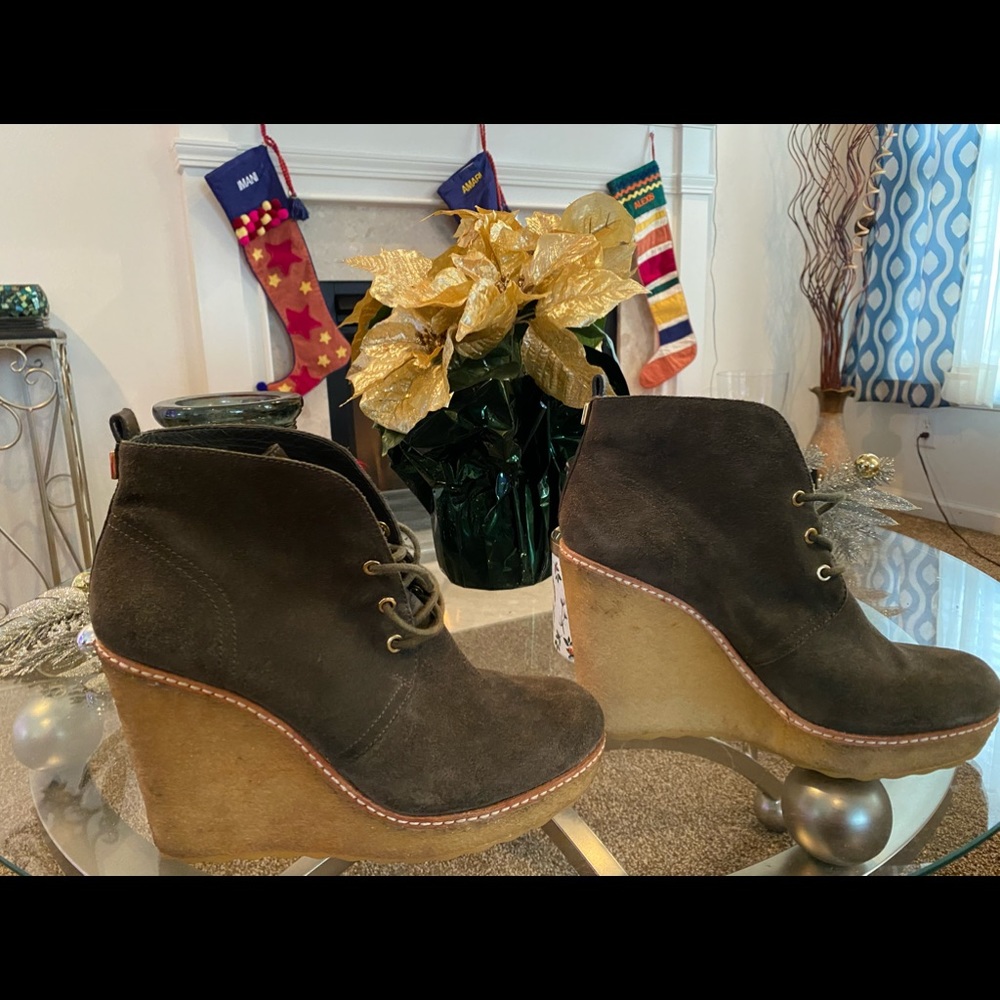 Beautiful Tory Burch Booties!